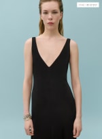 Vestido de punto con escote drapeado por 25.99€