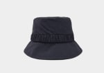 Parfois Gorro de mujer estilo bucket por 5.99€.