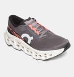 On Running Cloudmonster 3 por $2,300 en Privalia