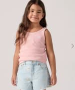 Levi's Top para niña rosa por 9€.