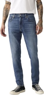 Levi's 512 Slim Taper jeans voor €56,26 bij Amazon