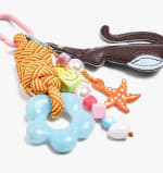 Parfois Llavero con charm de estrella de mar y cuentas por 10.99€