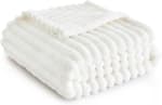 Bedsure Fleece Throw Blanket for Sofa – 130x170 cm, Fluffy & Cosy – £6.07
