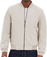 Chamarra bomber ligera Michael Kors para hombre por $740 en Amazon