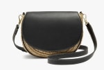 Parfois Bolso Bandolera efecto rafia con solapa por 15.99€.