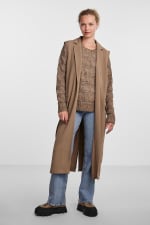 Chaleco largo con falsos bolsillos para Mujer Pieces por 9.99€