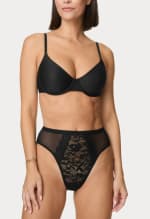 Lot de 3 culottes dentelle transparente Marks & Spencer à 6,30€