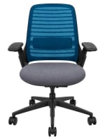 Refurbished Steelcase Series 1 Blauw voor €199,65 bij Offeco