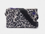 Bolso Bandolera estampado leopardo de nylon por 12.99€.