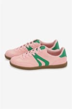 Roze sneakers met groenaccenten voor €13,50 bij Bel&Bo