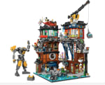 Lego NINJAGO® City werkplaatsen voor €219,99 bij Intertoys