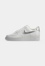 Nike Sportswear AIR FORCE STREET - Baskets basses pour 65,95€ chez Zalando