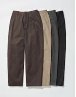 Pantalon Chino large à 29,90€