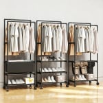 Perchero rodante metálico para ropa por 2,55€