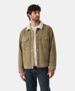 Chamarra Sherpa Trucker Levi’s por $1,160