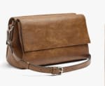 Parfois Bolso Bandolera solapa doble con efecto craquelado por 12.99€.