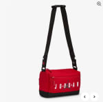 Jordan Banano (3.3 L) en Rojo $26.990. Solo en Nike, Chile