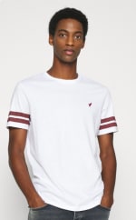 Pier One Camiseta estampada - white por 7.19€