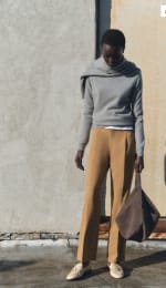 Pantalón recto pinzas por 9.99€