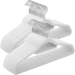 SONGMICS 50 Perchas Terciopelo, Antideslizantes, con Barra Corbata por 16,99€