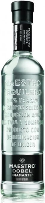 Tequila Maestro Dobel Diamante (700 ml) por $500 en Amazon