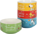 Peanuts Snoopy - Juego de 4 tazones apilables (14 cm) por $548.26 en Amazon