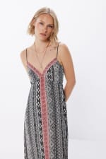 Vestido midi cenefa vertical Springfield por 7.99€