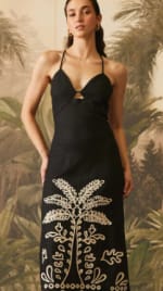Vestido con Lino y Cordón Bordado por $29.990