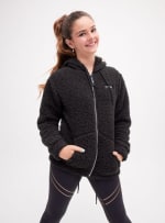 Polar Spalding Oversize con gorro y bolsillos por $7.990