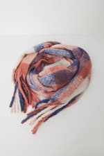 Bufanda efecto lana de cuadros Snoopy por 6.99€