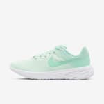 Tênis Feminino da Nike, modelo Revolution 6 Next Nature - R$ 193