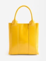 Bolso Tote de charol por 5,99€.