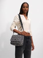 Bolso Bandolera Estampado Efecto Nylon por 12,99€