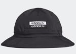 Gorro Bucket tipo pescador de color negro marca Adidas