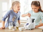Mini Monsieur Cuisine de juguete con pantalla a color y símbolos fáciles de entender. por 14.99€