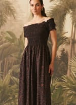 Vestido Hombros Descubiertos y Torso Elasticado por $23.990