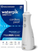 Waterpik Inalámbrico de Agua Portátil WF-13 por $985 en Amazon