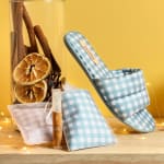 Chinelo Slide Light Blue Cetim Almofada Aroma - R$ 109,99