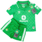Conjunto Hummel camiseta y pantalón corto visitante Real Betis 2023-24 por 13,49€