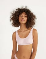 Top de bikini con fruncido por solo 1,99€ en Bershka