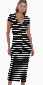 Vestido de manga corta y cuello pico por 6.99€