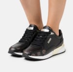 Guess Moxea Black dames sneakers voor €61,95 bij Zalando