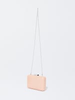 Clutch de fiesta con grabado animal por 7,99€.