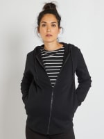 Sweat zippé noir d’allaitement à capuche à 22€