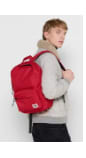 Mochila en color rojo marca Guess por 28€