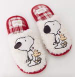 Zapatillas casa de Snoopy por 7,99€.