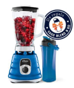Kit de licuadora clásica Oster® azul + vaso Blend-N-Go Oster® azul de regalo por $69.683