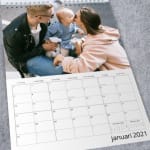 Verjaardags- of jaarkalender met eigen foto's voor €9,95 dmv code bij FotoCadeau