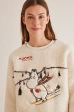 Pijama polar y borreguito Moomin por 9,99€.