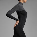 koop voor 150 euro aan producten en ontvang een paar Aurora Script Socks